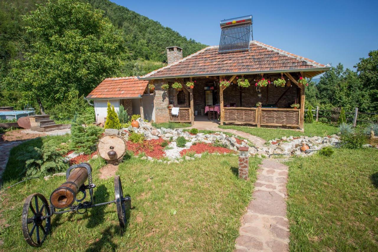 Seosko Domacinstvo „Gabar” Villa Custica ภายนอก รูปภาพ