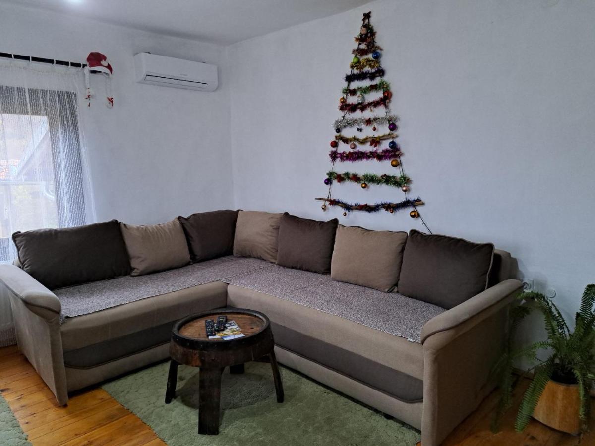 Seosko Domacinstvo „Gabar” Villa Custica ภายนอก รูปภาพ